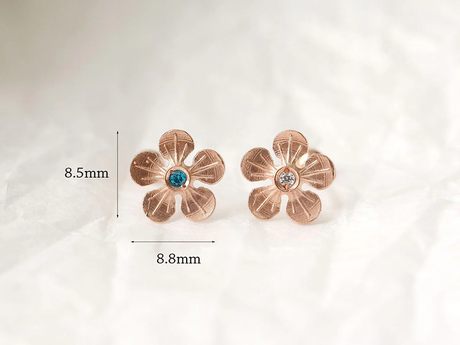 14K Gold Open Flower Cartilage Earring 18G16G - Image 10