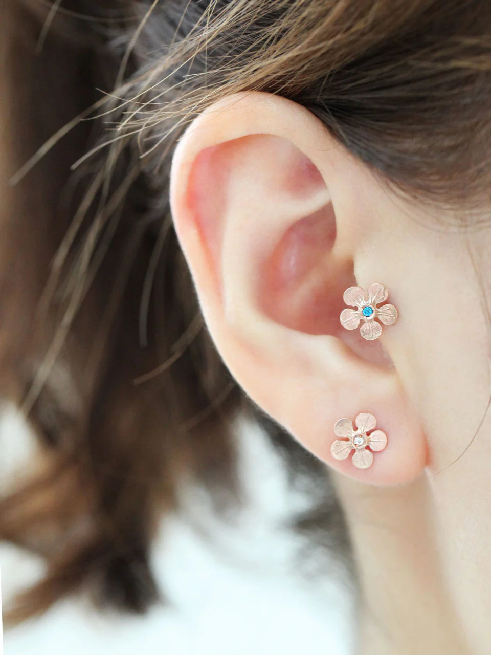 14K Gold Open Flower Cartilage Earring 18G16G - Image 7