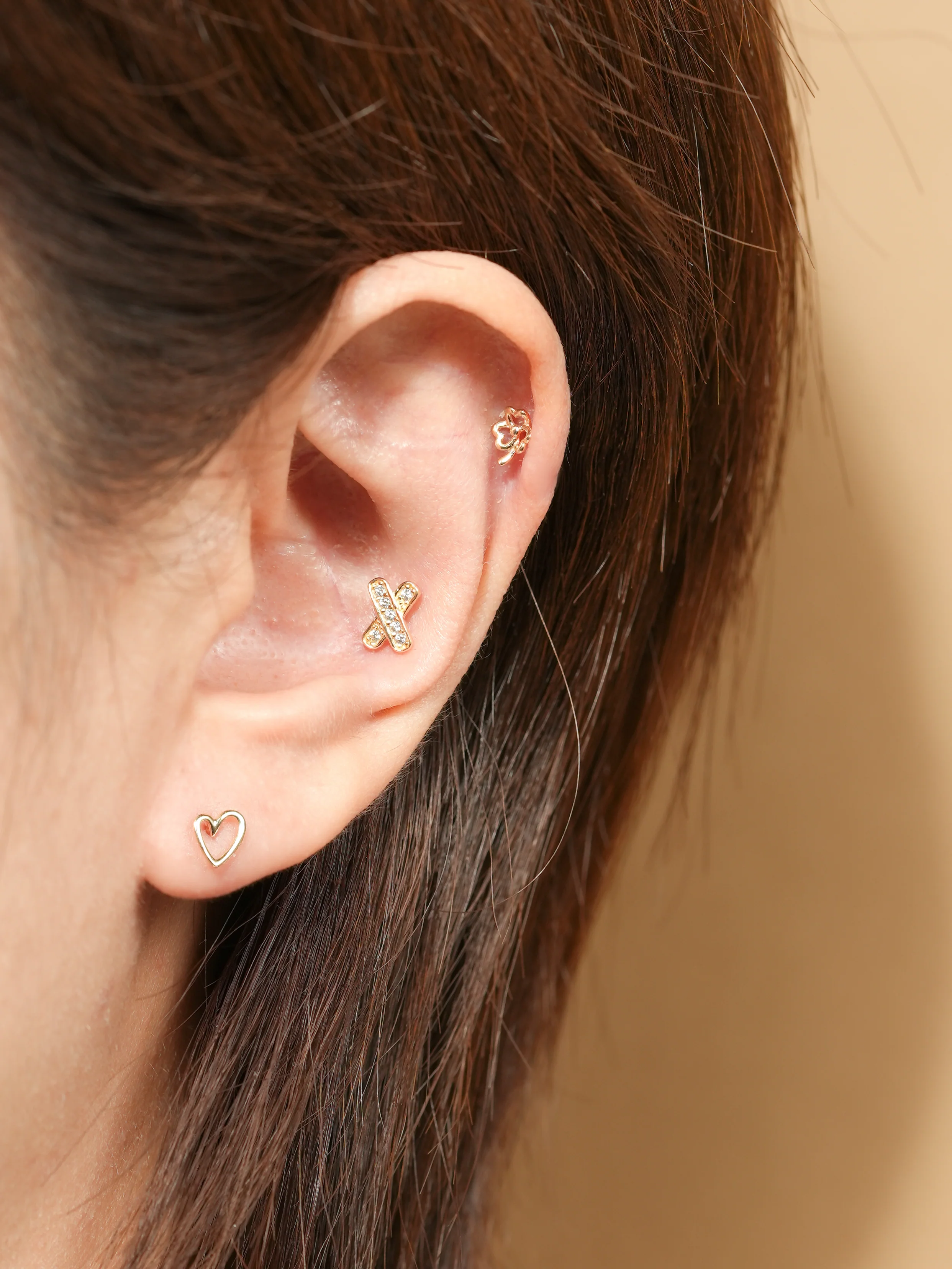 14K Gold Oval Heart Cartilage Earring 20G - Image 6