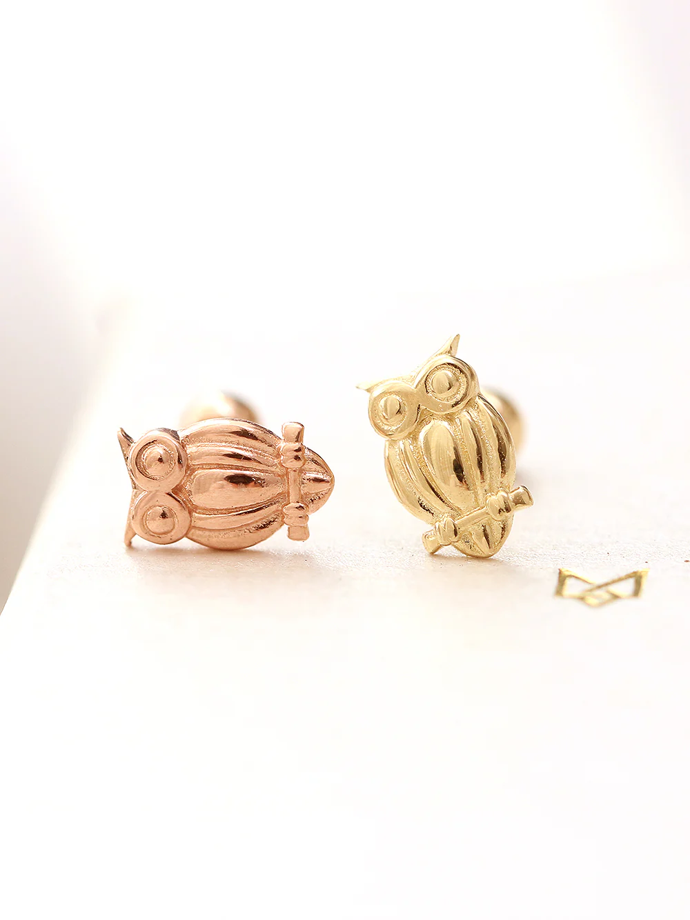 14K Gold Owl Cartilage Earring 20G - Image 3