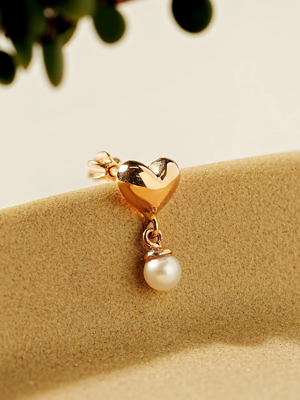 14K Gold Pearl Drop Heart Cartilage Earring 18G16G - Image 5