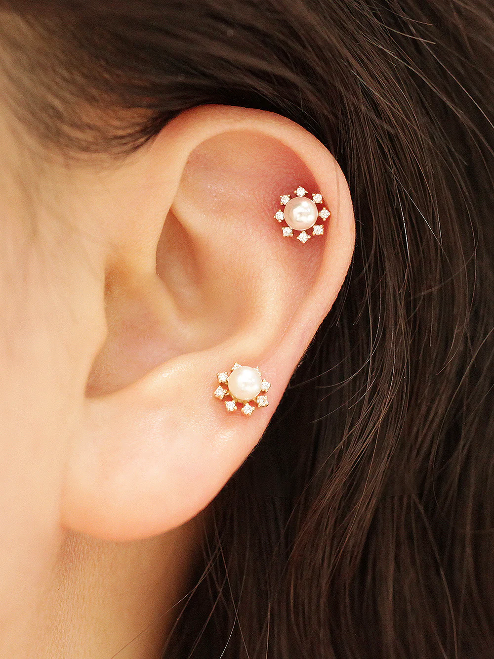 14K Gold Pearl Flower Cubic Cartilage Earring 20G18G16G - Image 4