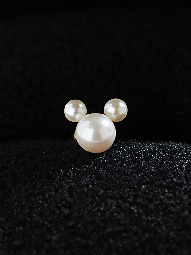 14K Gold Pearl Mouse Cartilage Earring 20G - Image 5