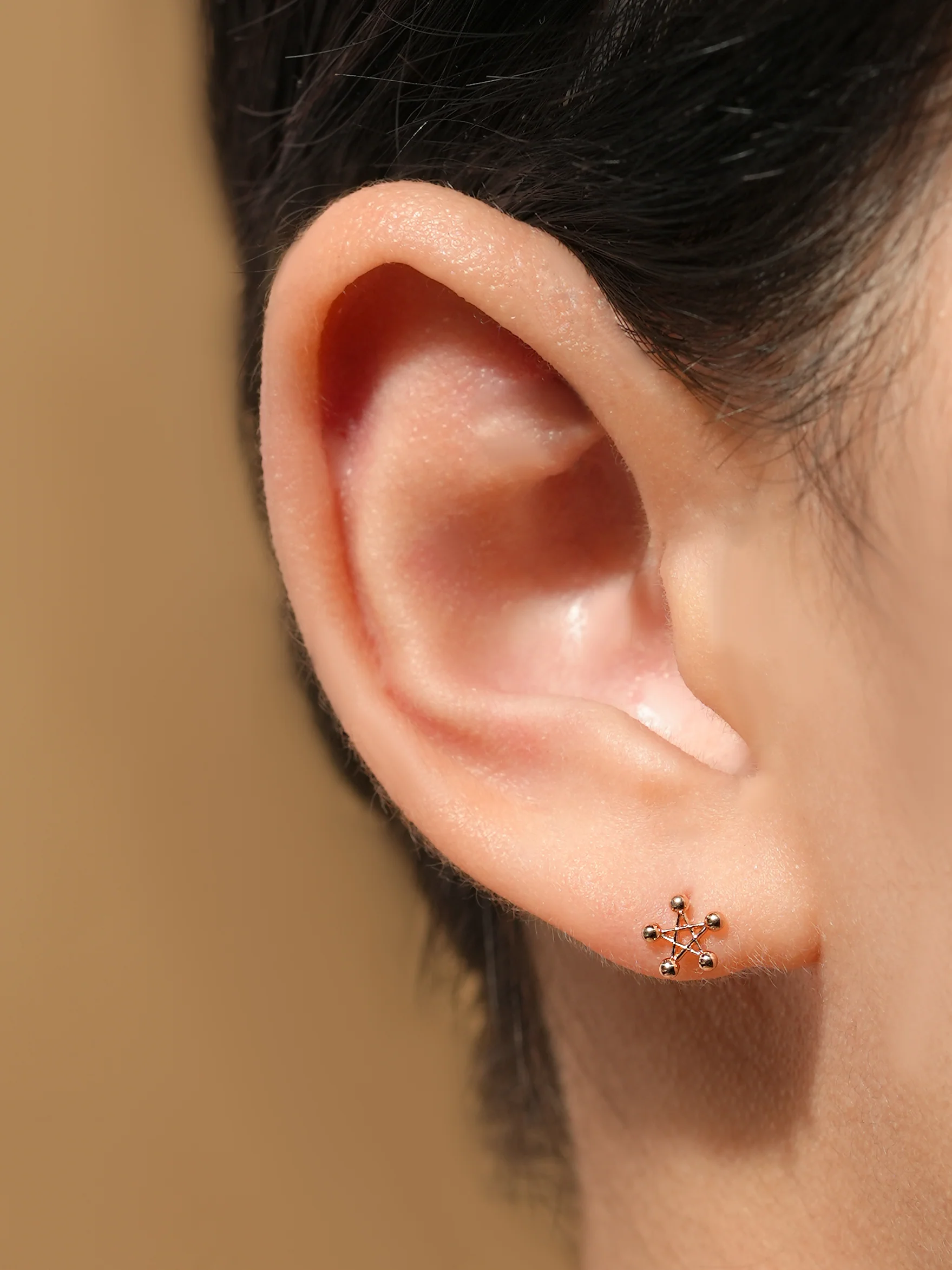 14K Gold Pentagram Star Cartilage Earring 18G16G - Image 2
