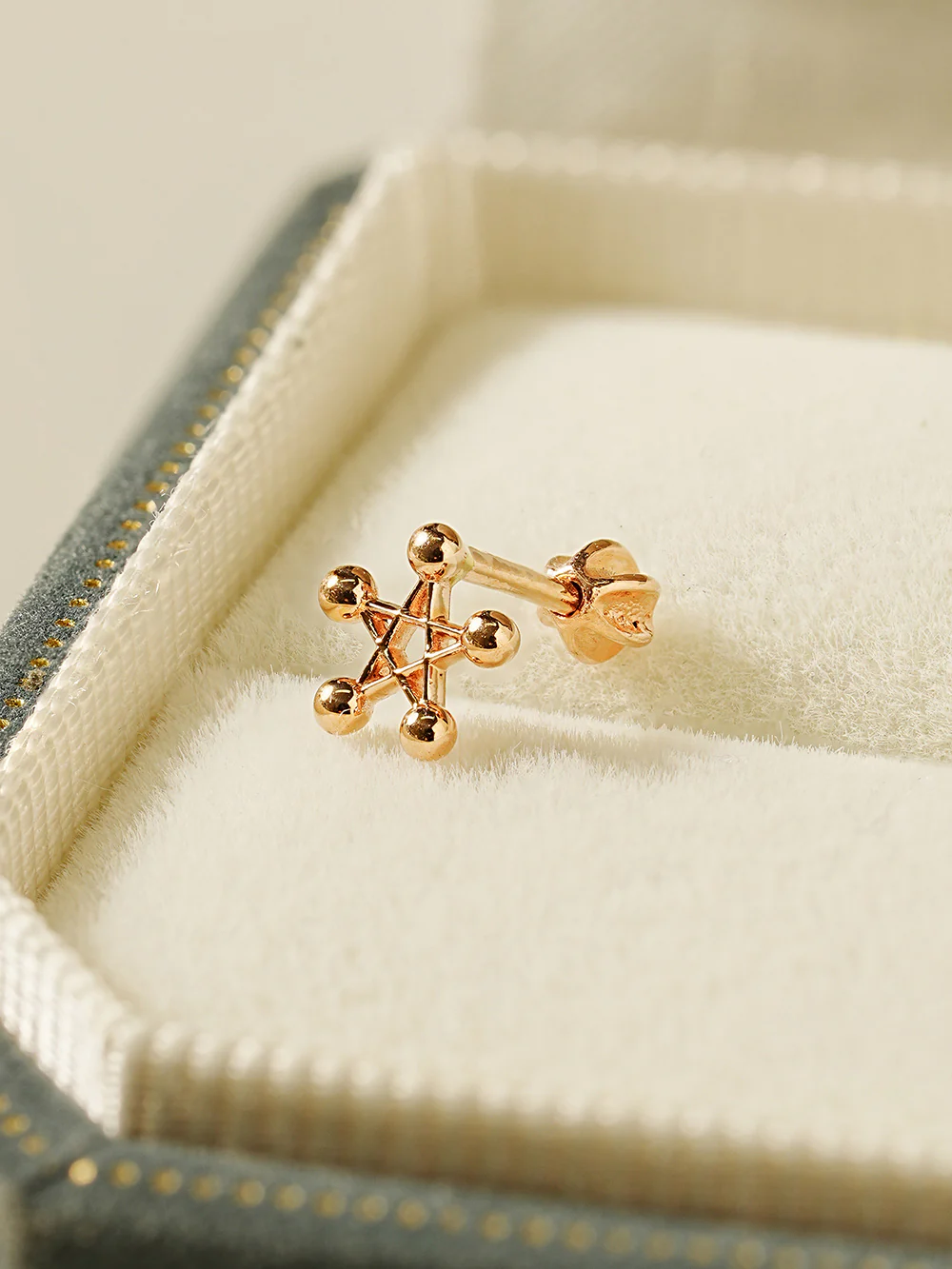 14K Gold Pentagram Star Cartilage Earring 18G16G - Image 7