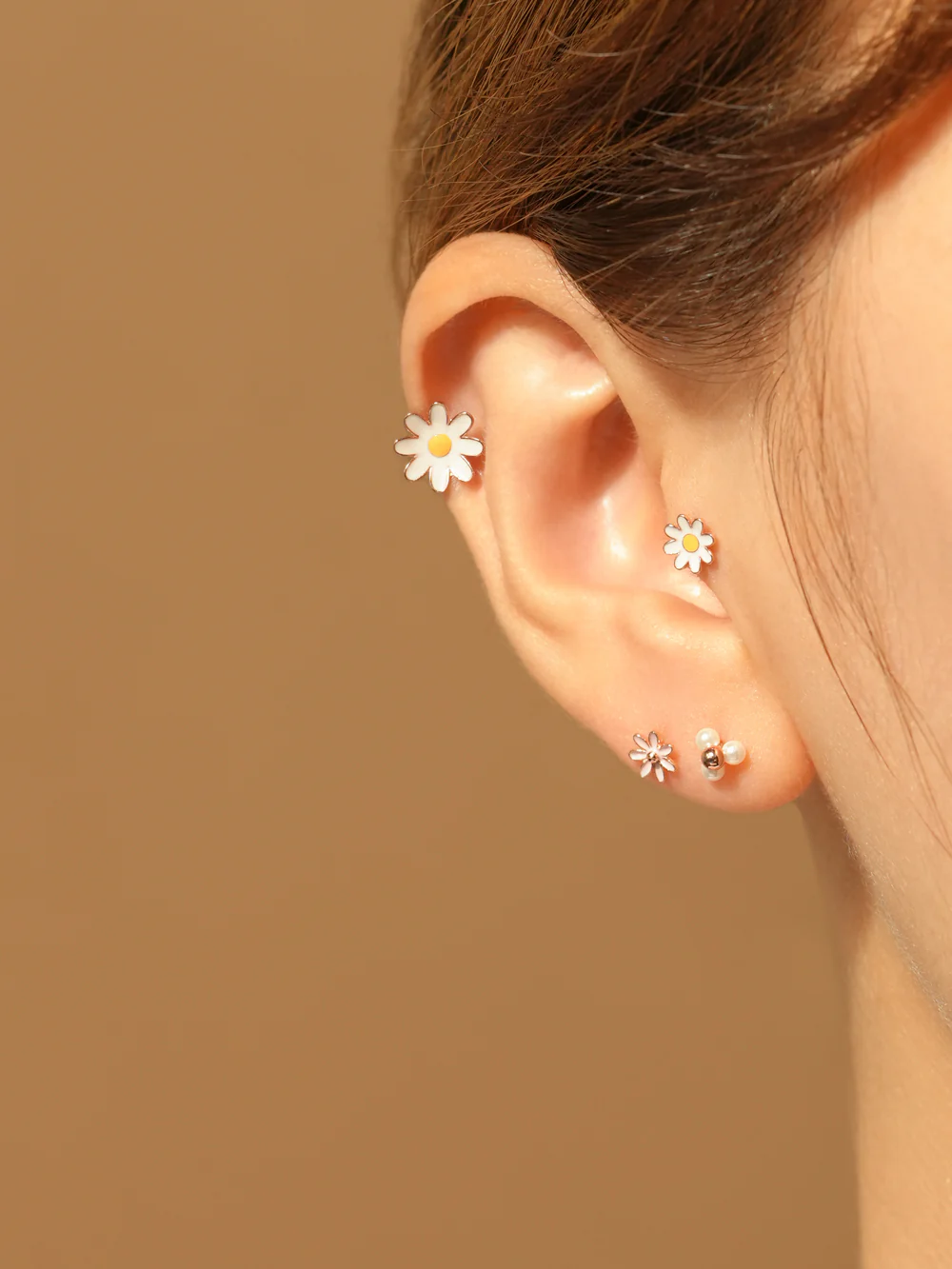 14K Gold Pink Gerbera Flower Cartilage Earring 20G - Image 5