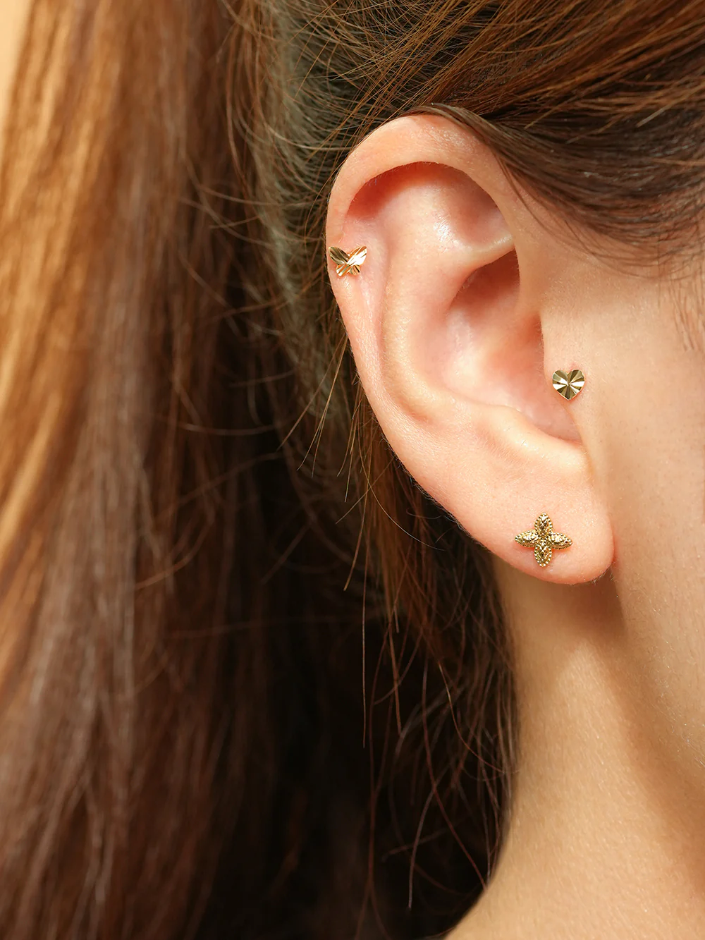 14K Gold Pinwheel Flower Cartilage Earring 20G - Image 2