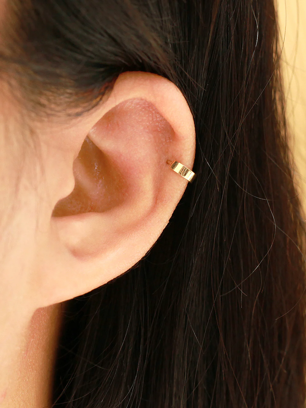 14K Gold Plain Bold Conch Hoop Earring - Image 6