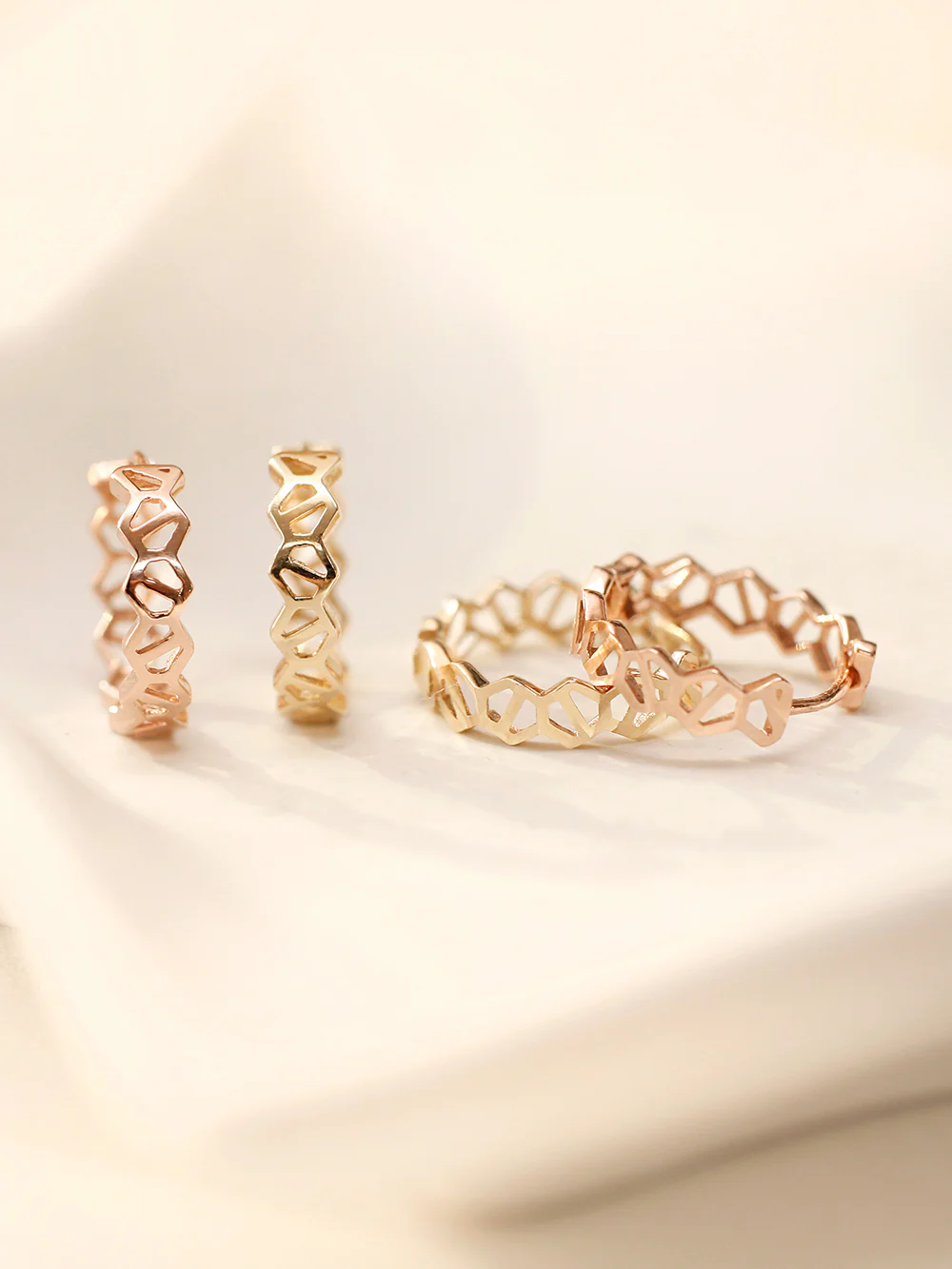 14K Gold Plain Cutting Honeycomb Hoop Earring - Image 8