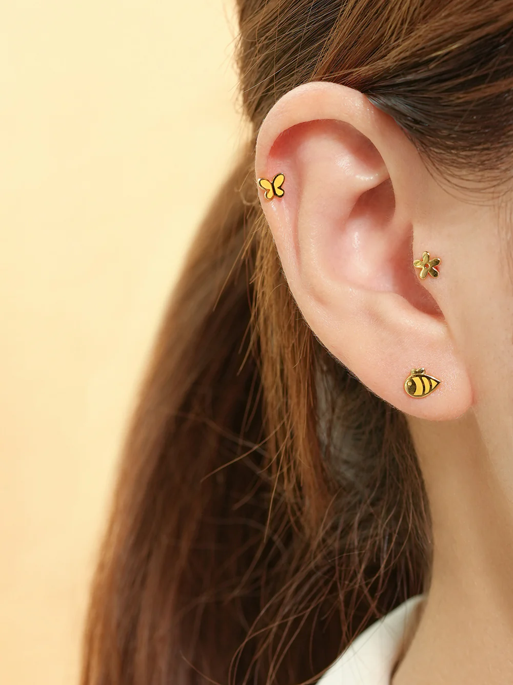 14K Gold Plain Five Petals Cartilage Earring 20G - Image 2