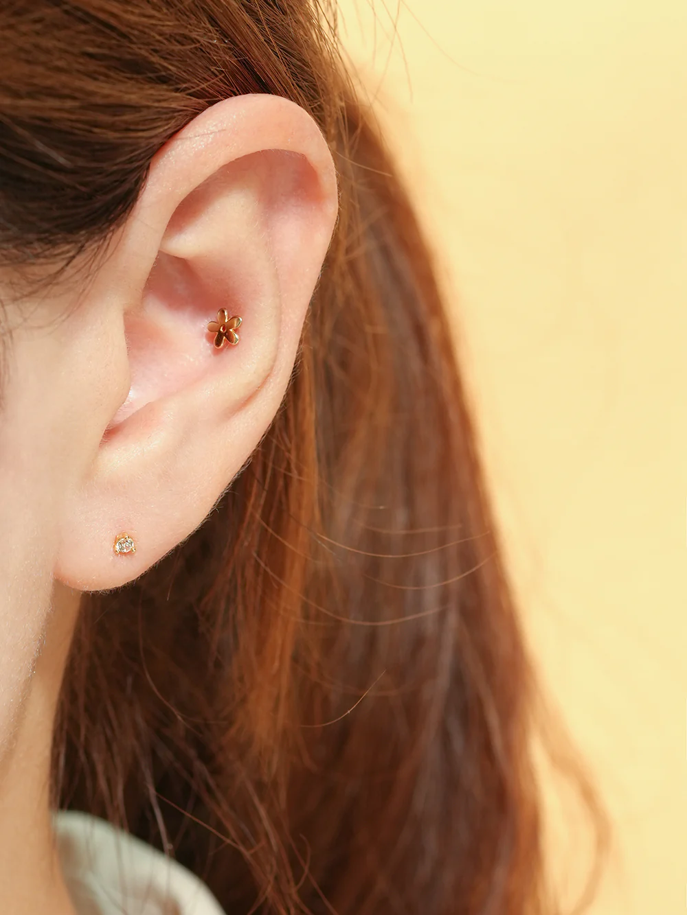 14K Gold Plain Five Petals Cartilage Earring 20G - Image 6
