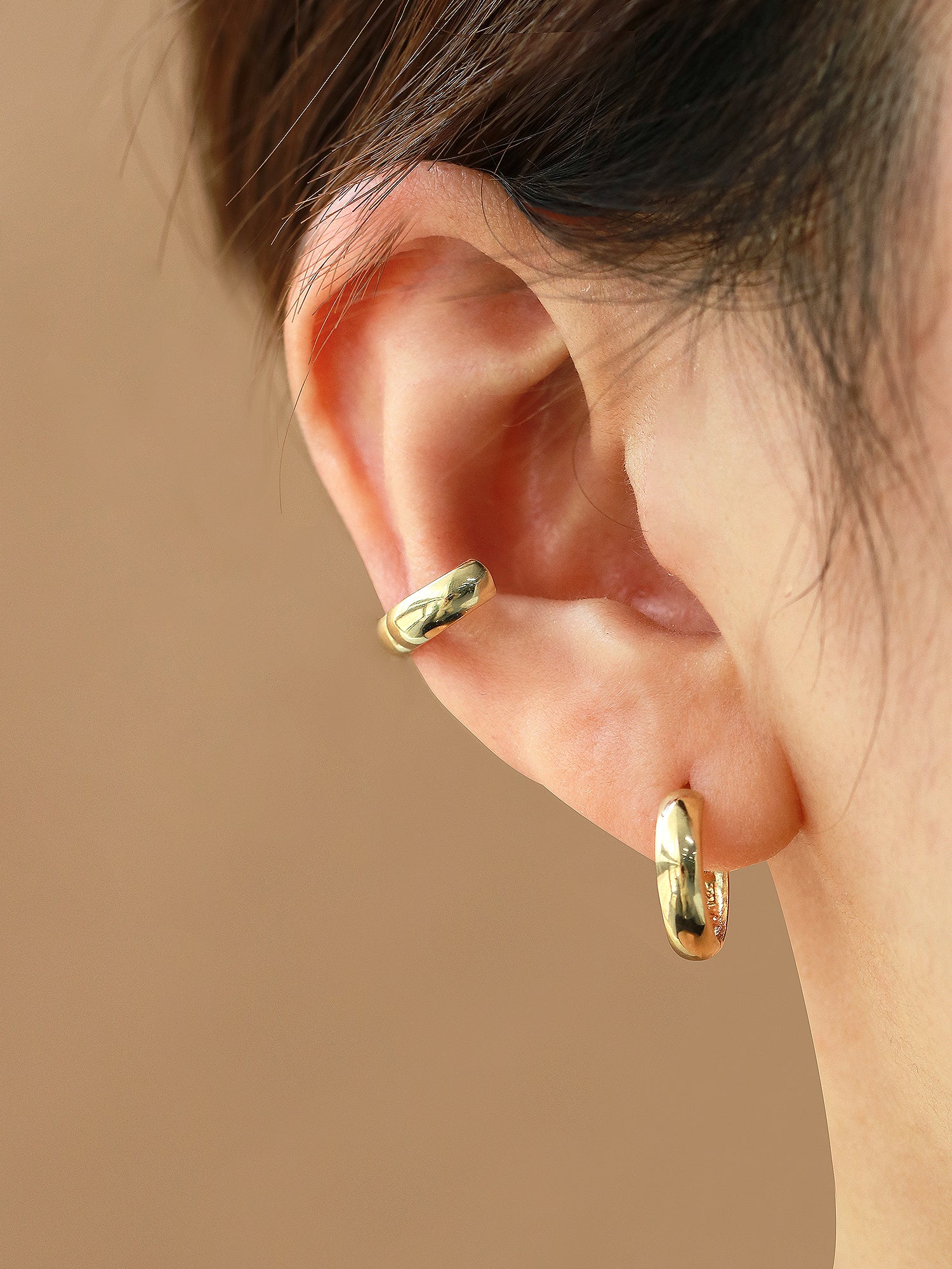 14K Gold Plain Hoop Cartilage Earring - Image 8