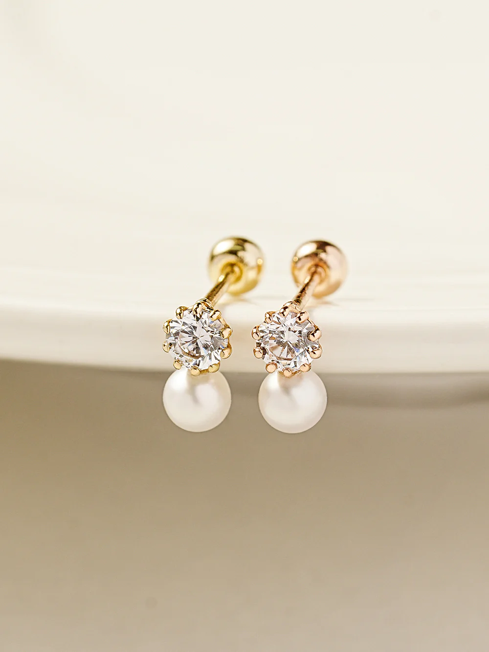 14K Gold Point Cubic Fresh Water Pearl Cartilage Earring 20G18G16G - Image 5