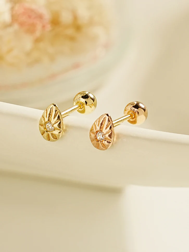 14K Gold Point Egg Cartilage Earring 20G18G16G