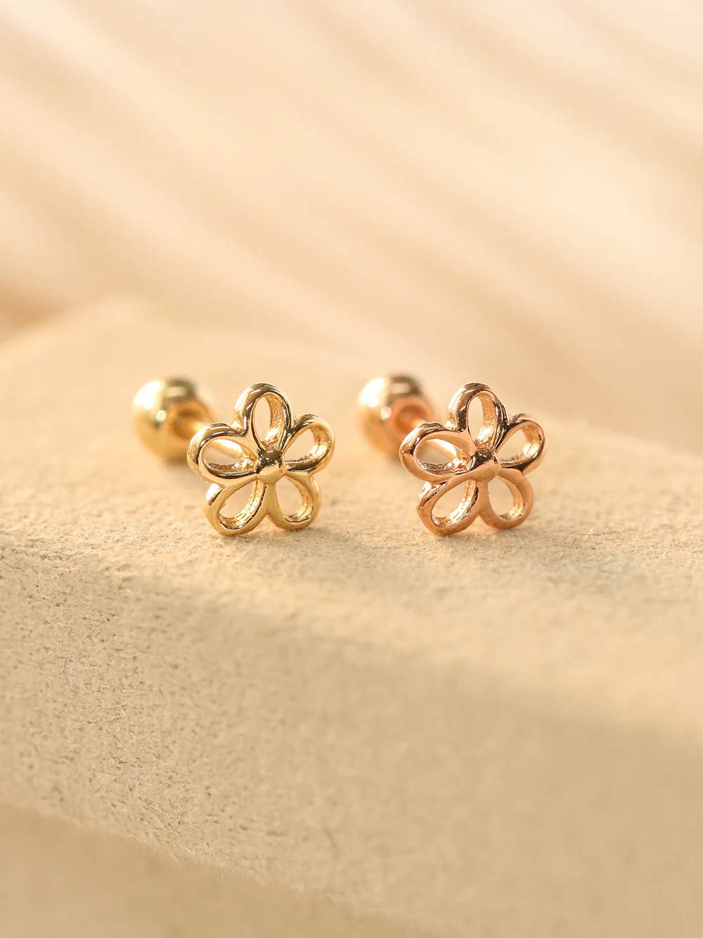 14K Gold Point Five Petals Cartilage Earring 20G18G16G - Image 7