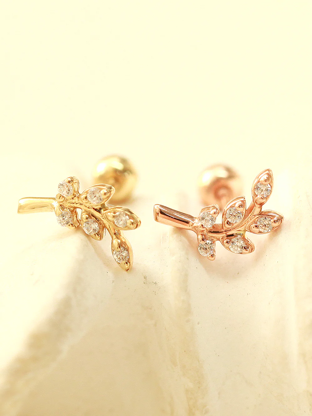 14K Gold Point Leaf Cartilage Earring 20G18G16G - Image 7