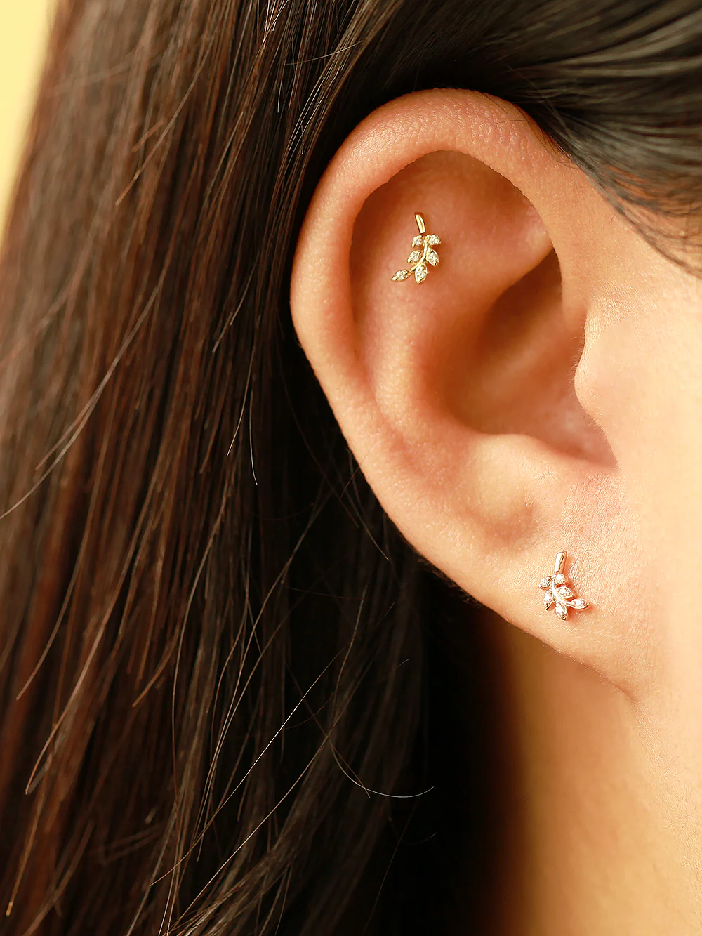 14K Gold Point Leaf Internally Threaded Labret Piercing 18G16G - Image 4