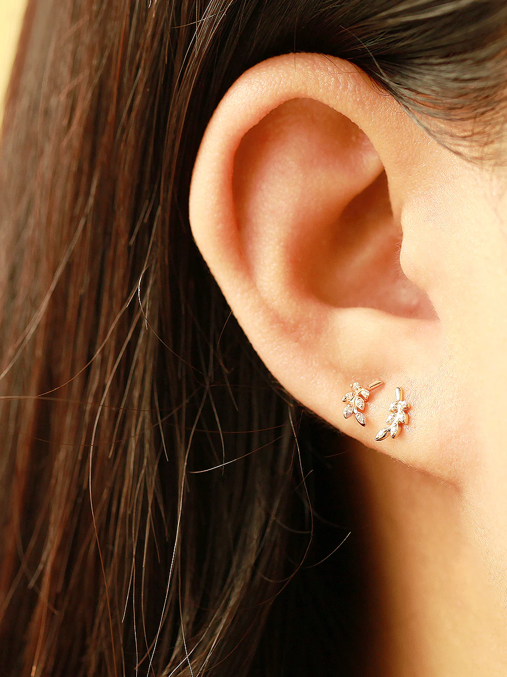 14K Gold Point Leaf Internally Threaded Labret Piercing 18G16G - Image 6