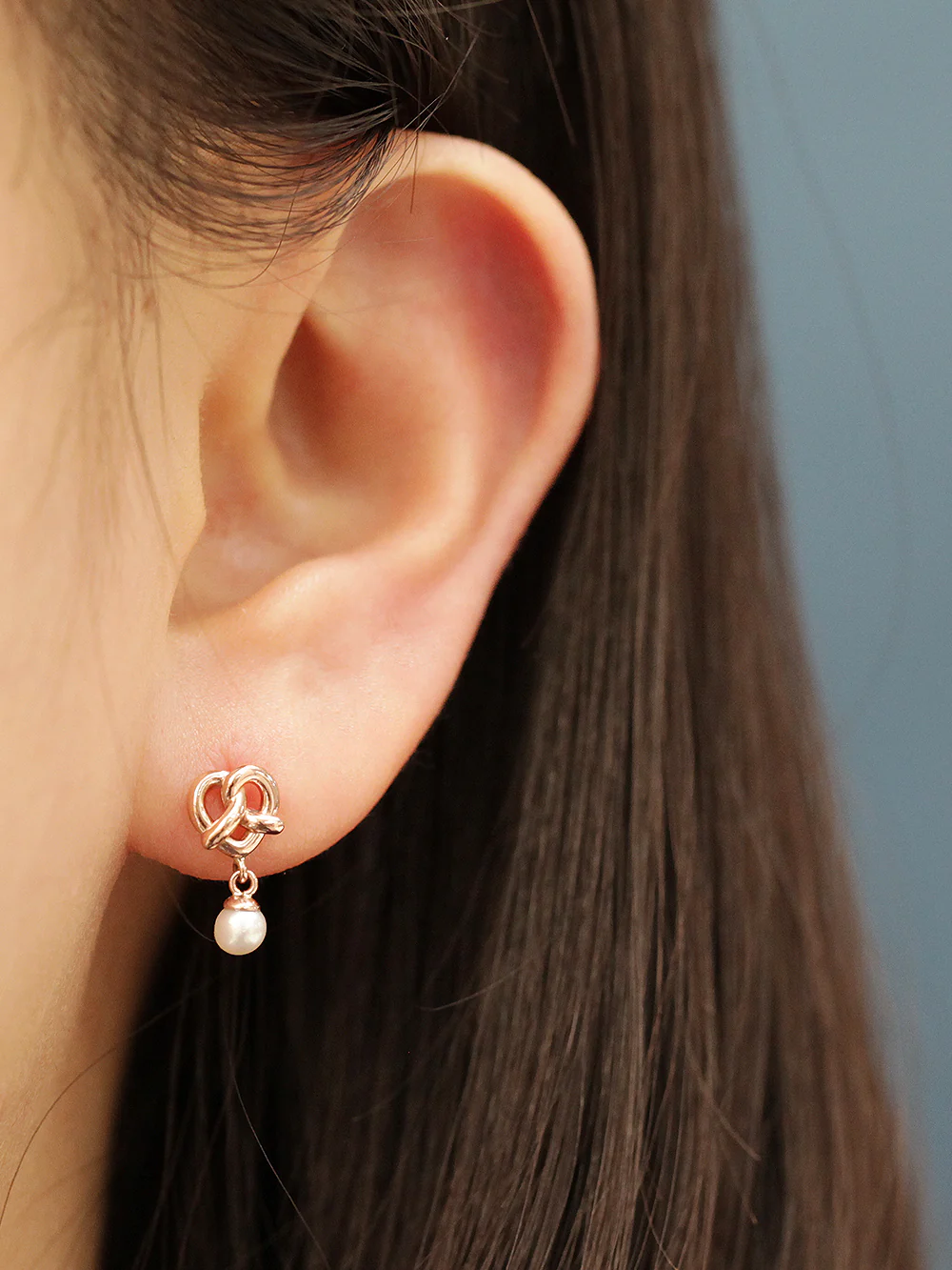 14K Gold Pretzel Heart Drop Pearl Cartilage Earring 18G16G - Image 7