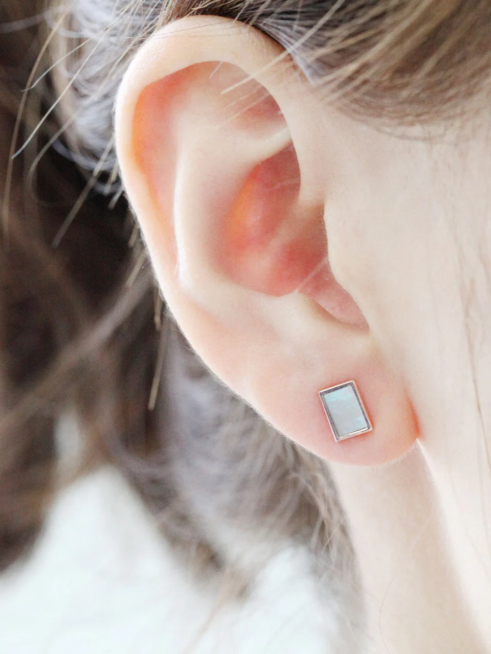 14K Gold Rectangular Onyx Cartilage Earring 18G16G - Image 8