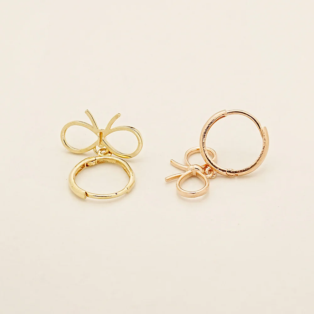 14K Gold Ribbon Line Hoop Earring - Image 11
