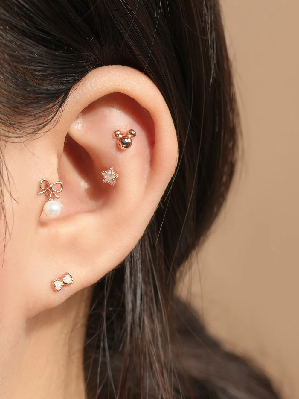 14K Gold Ribbon Pearl Drop Cartilage Earring 20G - Image 4