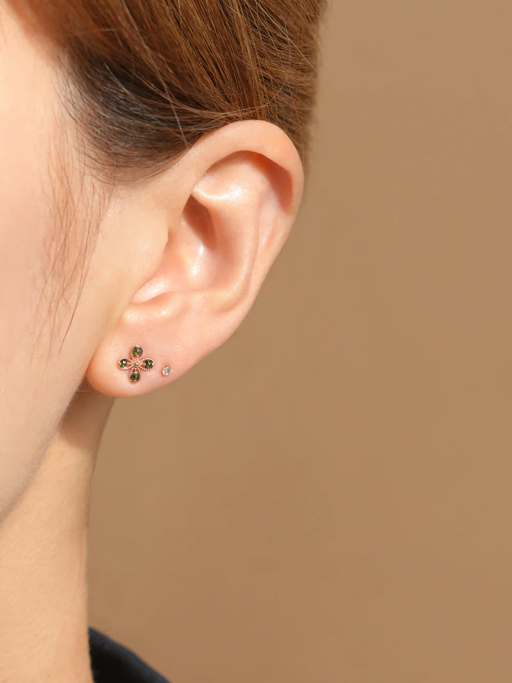 14K Gold Rough Dia Antique Flower Cartilage Earring 18G - Image 2