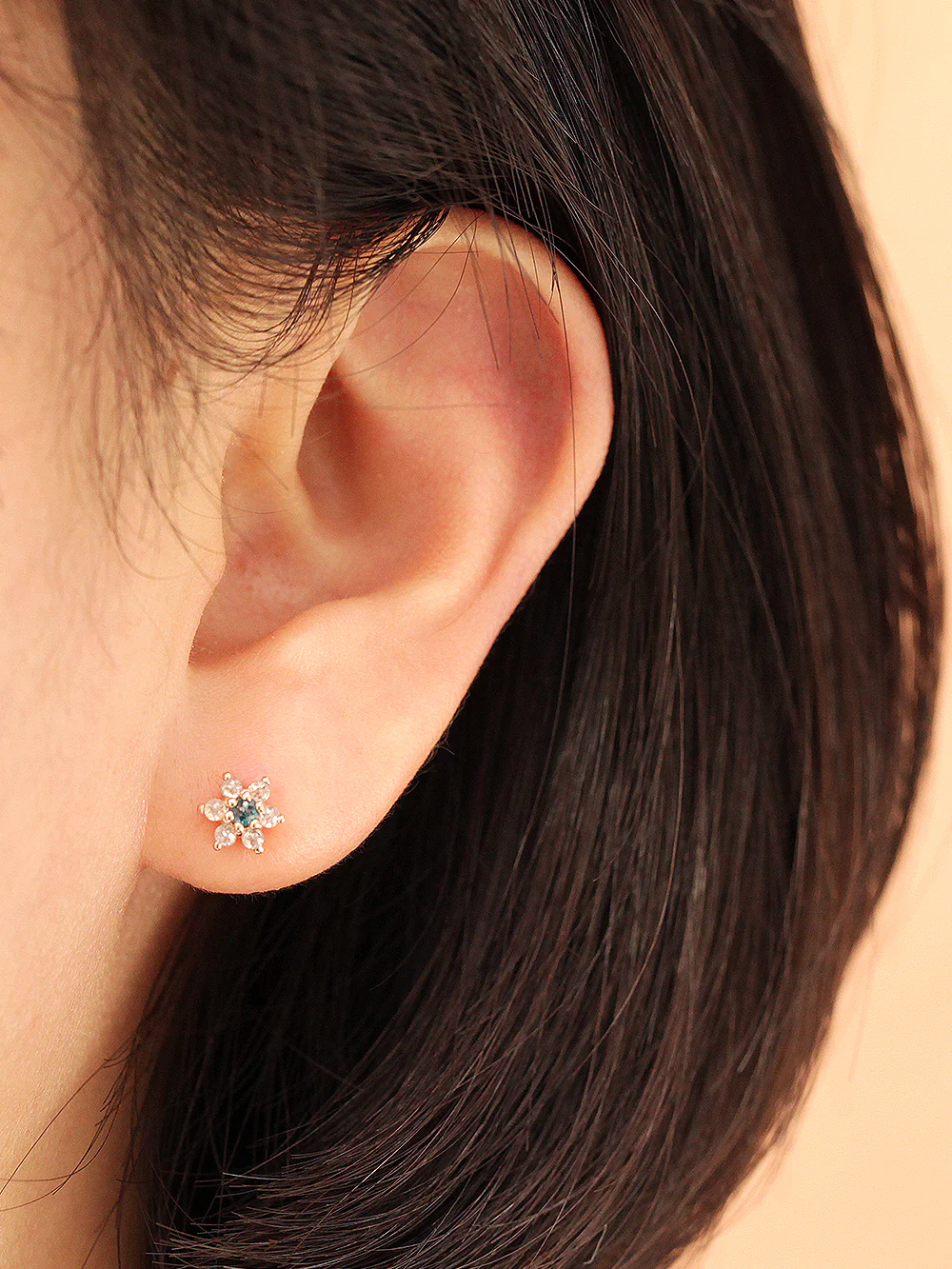 14K Gold Rough Dia Flower Cartilage Earring 18G16G - Image 6