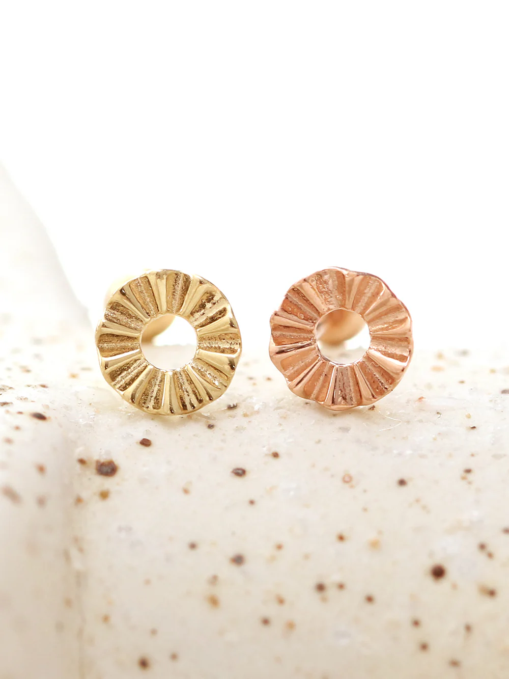 14K Gold Round Cutting Cartilage Earring 20G - Image 4