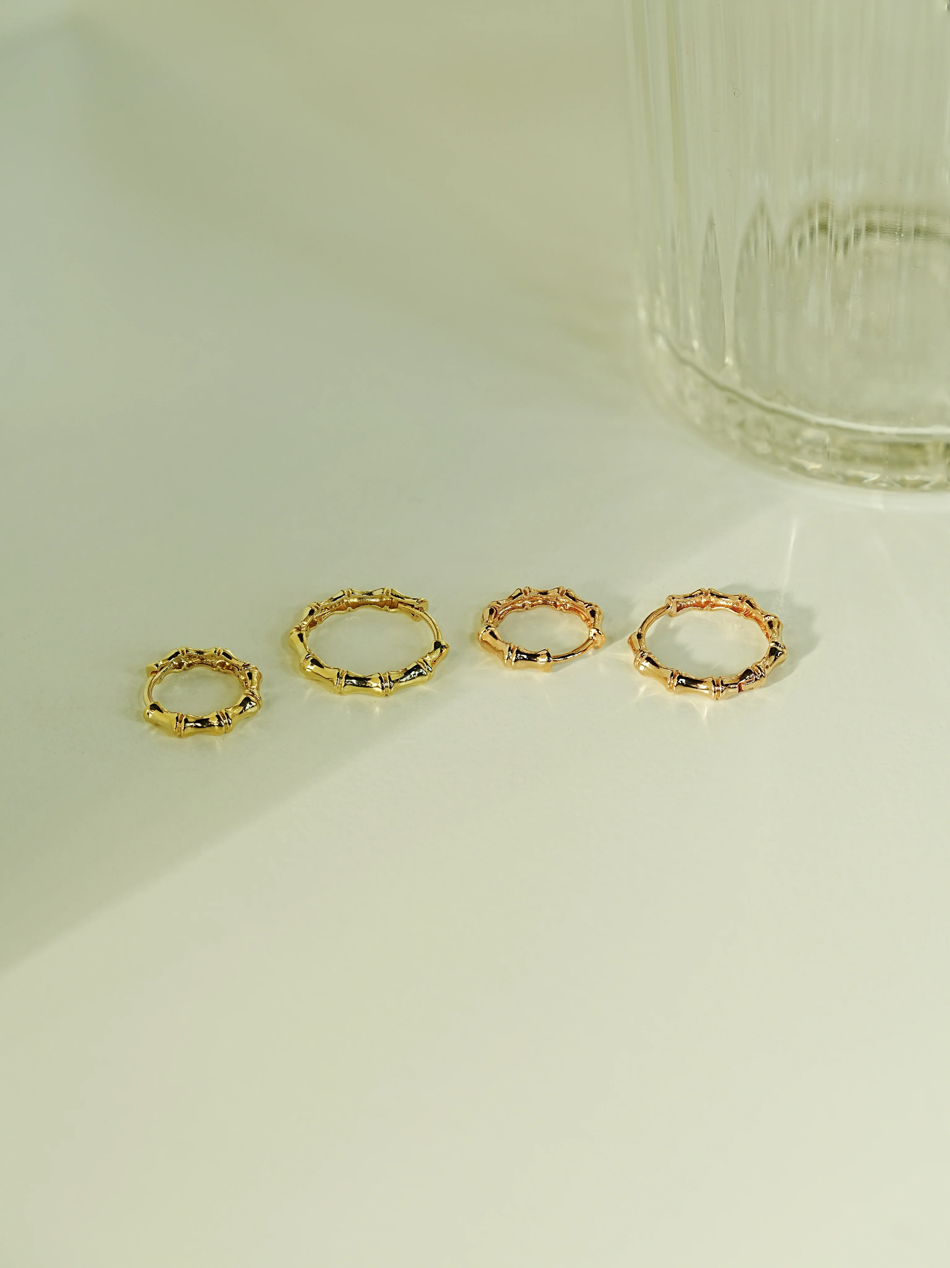 14K Gold Round Wave Hoop Earring - Image 5