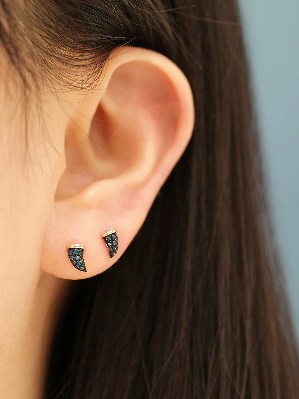 14K Gold Shark Tooth Cartilage Earring 20G18G - Image 3