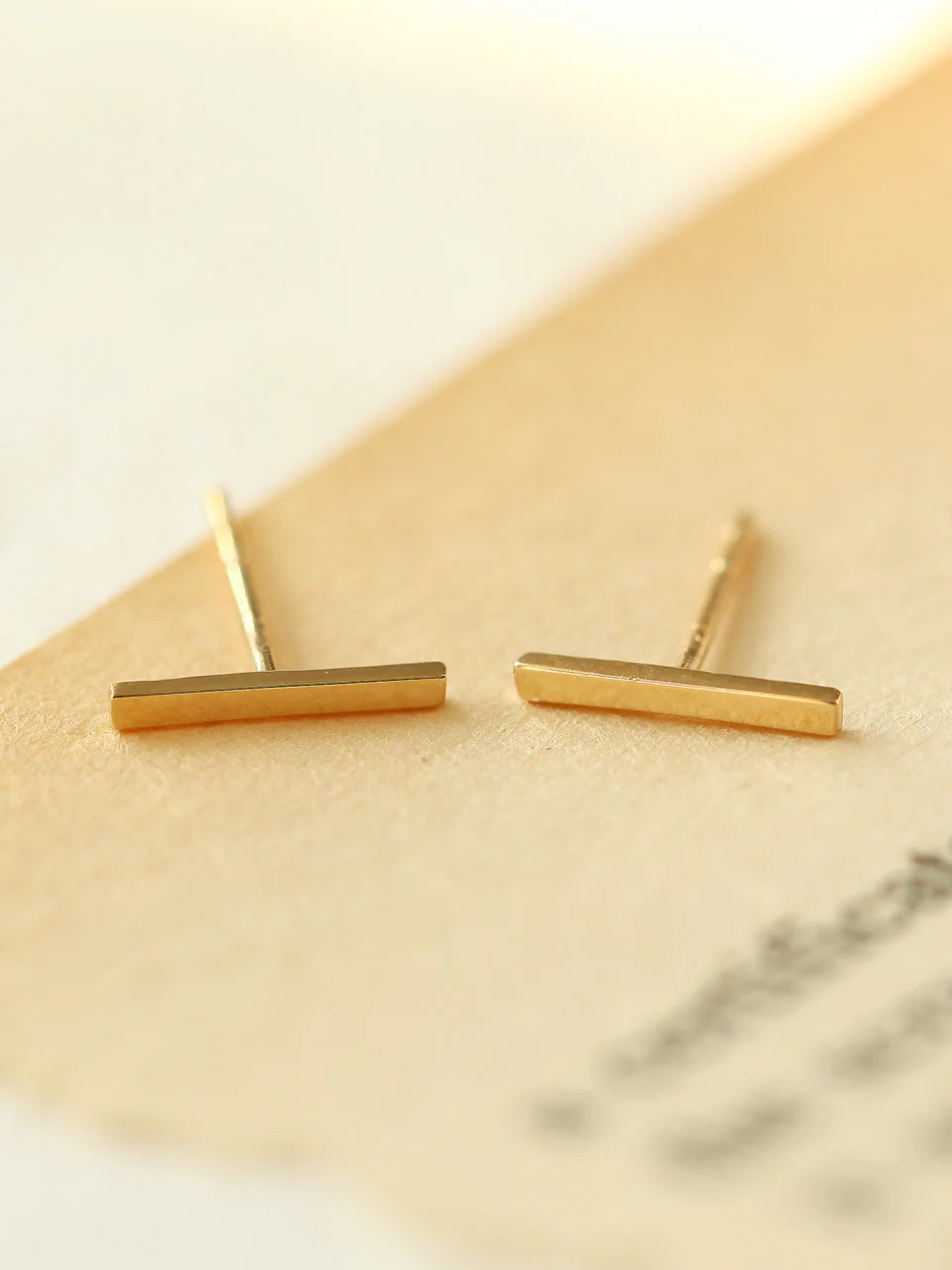 14K Gold Simple Bar Stud Earring - Image 2
