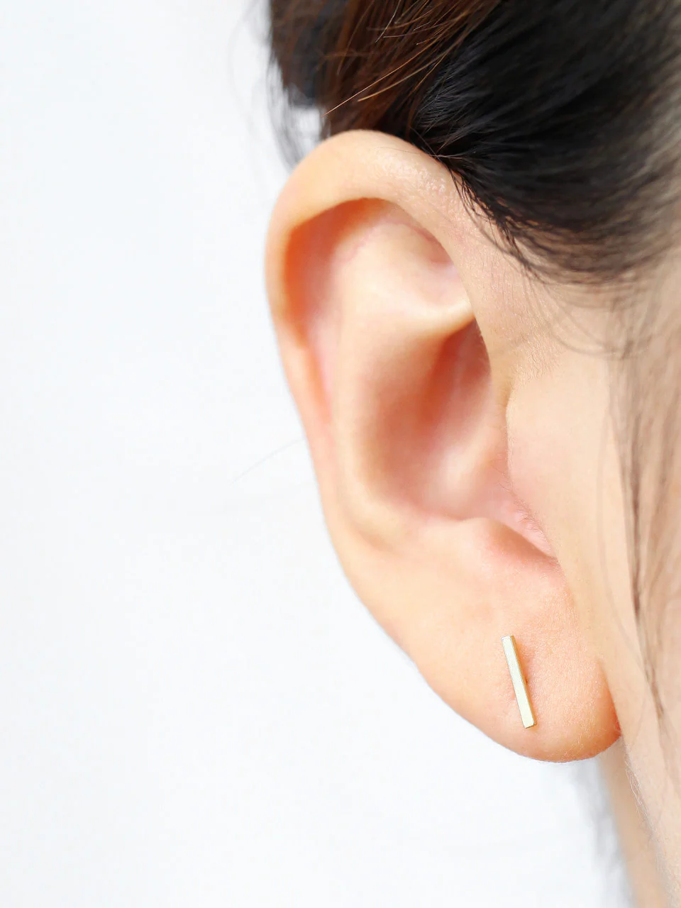 14K Gold Simple Bar Stud Earring - Image 7