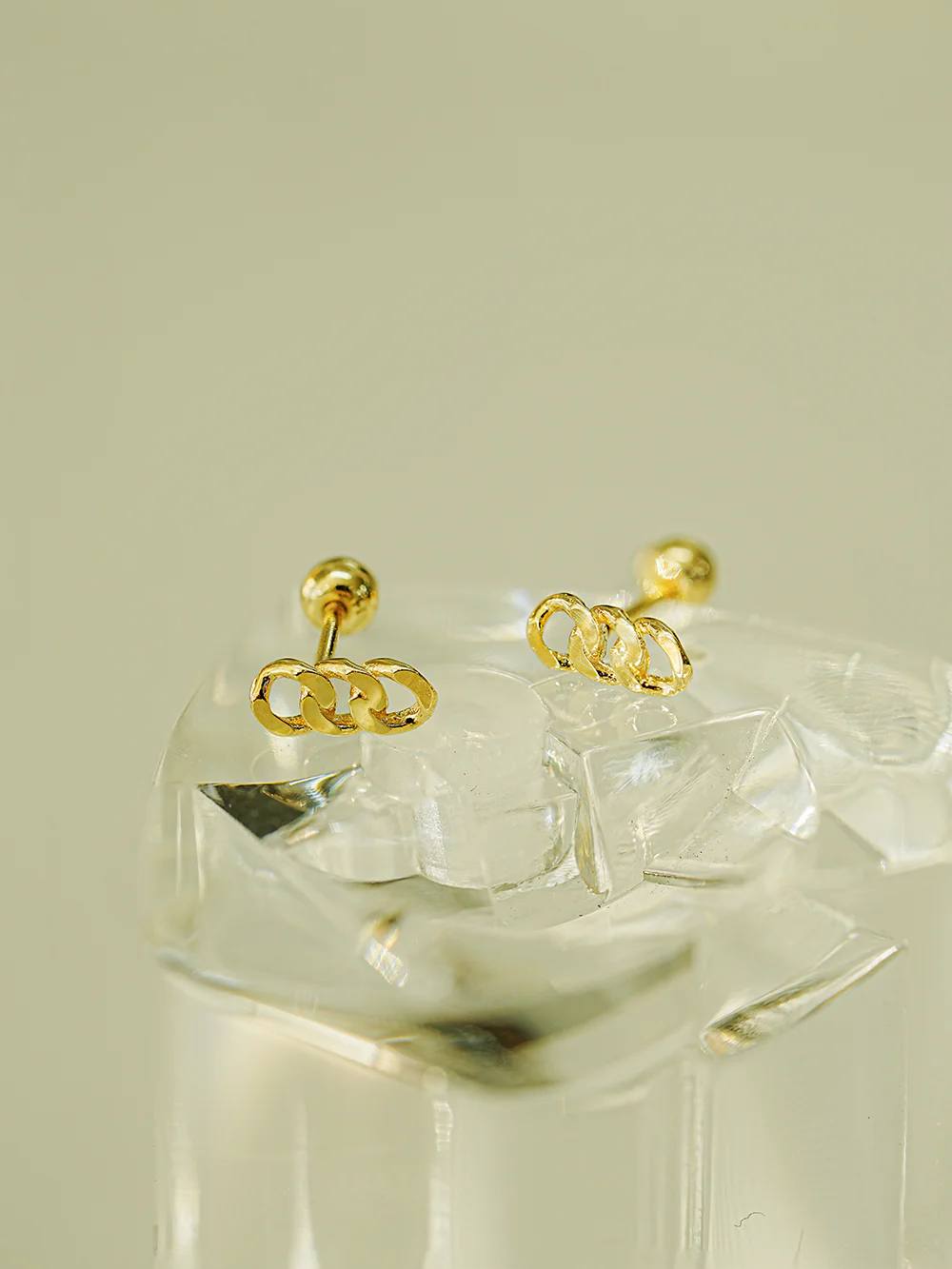 14K Gold Simple Chain Cartilage Earring 20G - Image 12