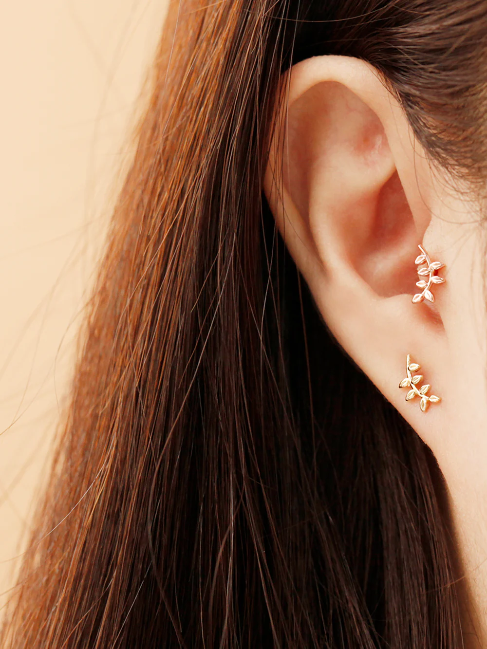 14K Gold Simple Leaf Cartilage Earring 20G18G16G - Image 2