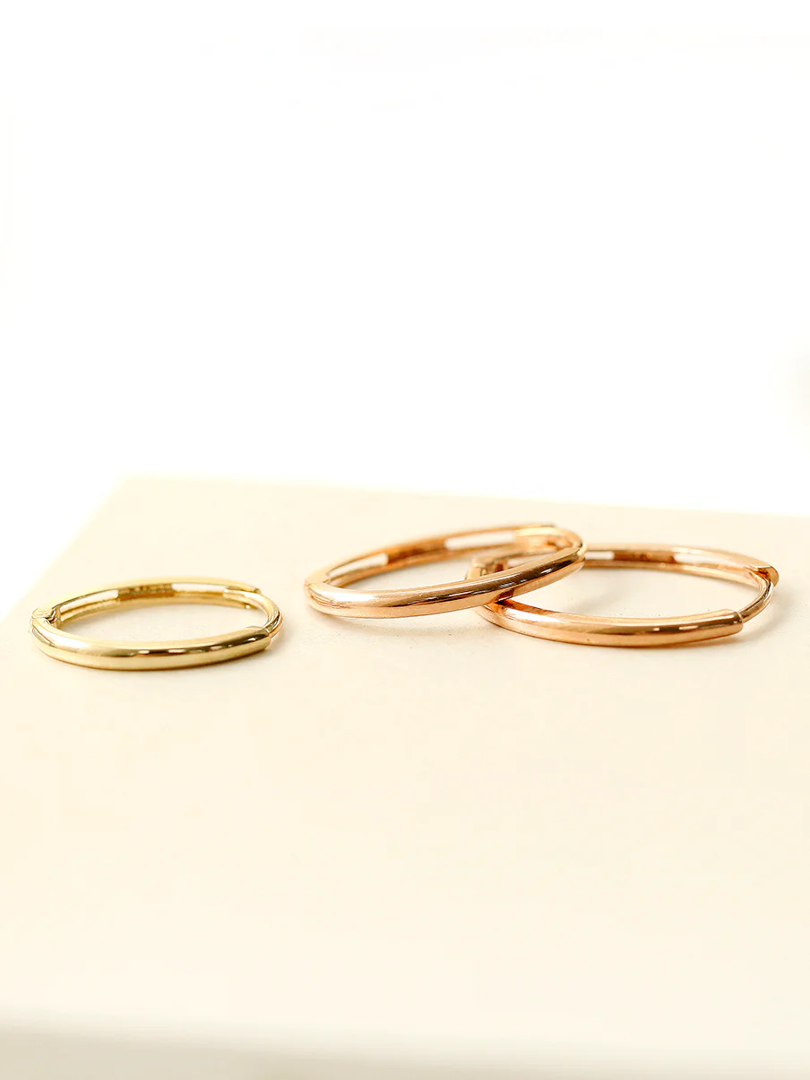 14K Gold Slim Oval Hoop Earring