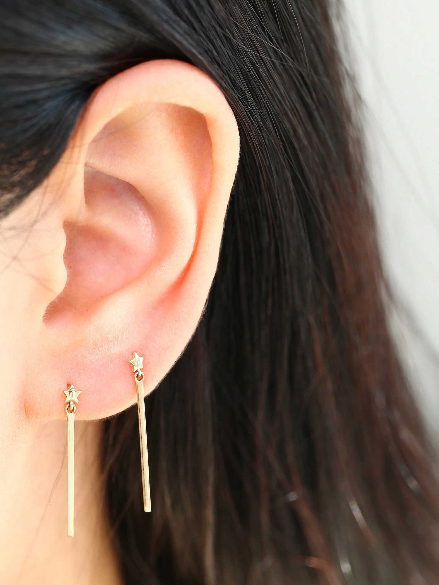 14K Gold Star Stick Drop Cartilage Earring 20G - Image 4