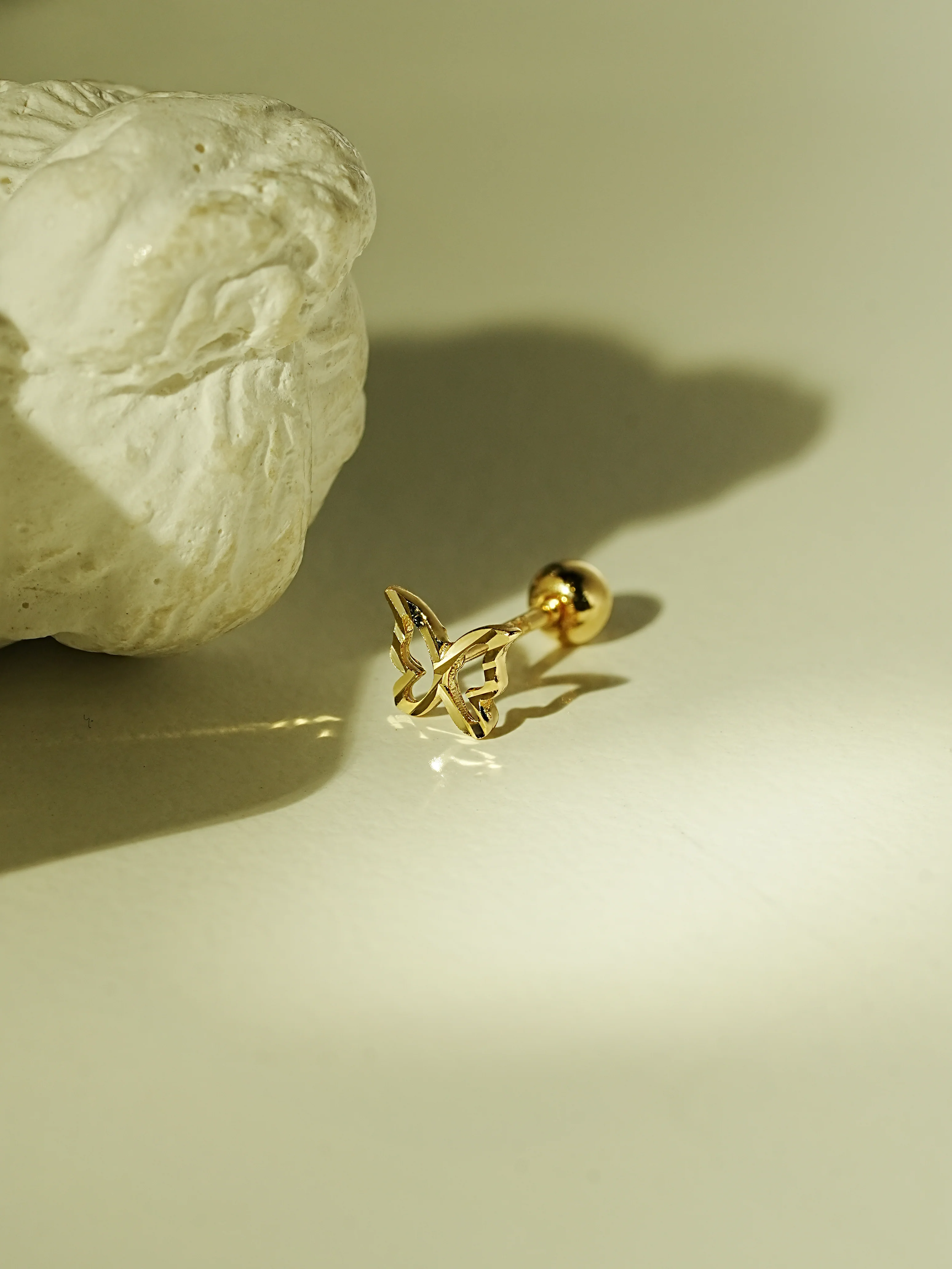14K Gold Stripe Butterfly Cartilage Earring 20G - Image 3