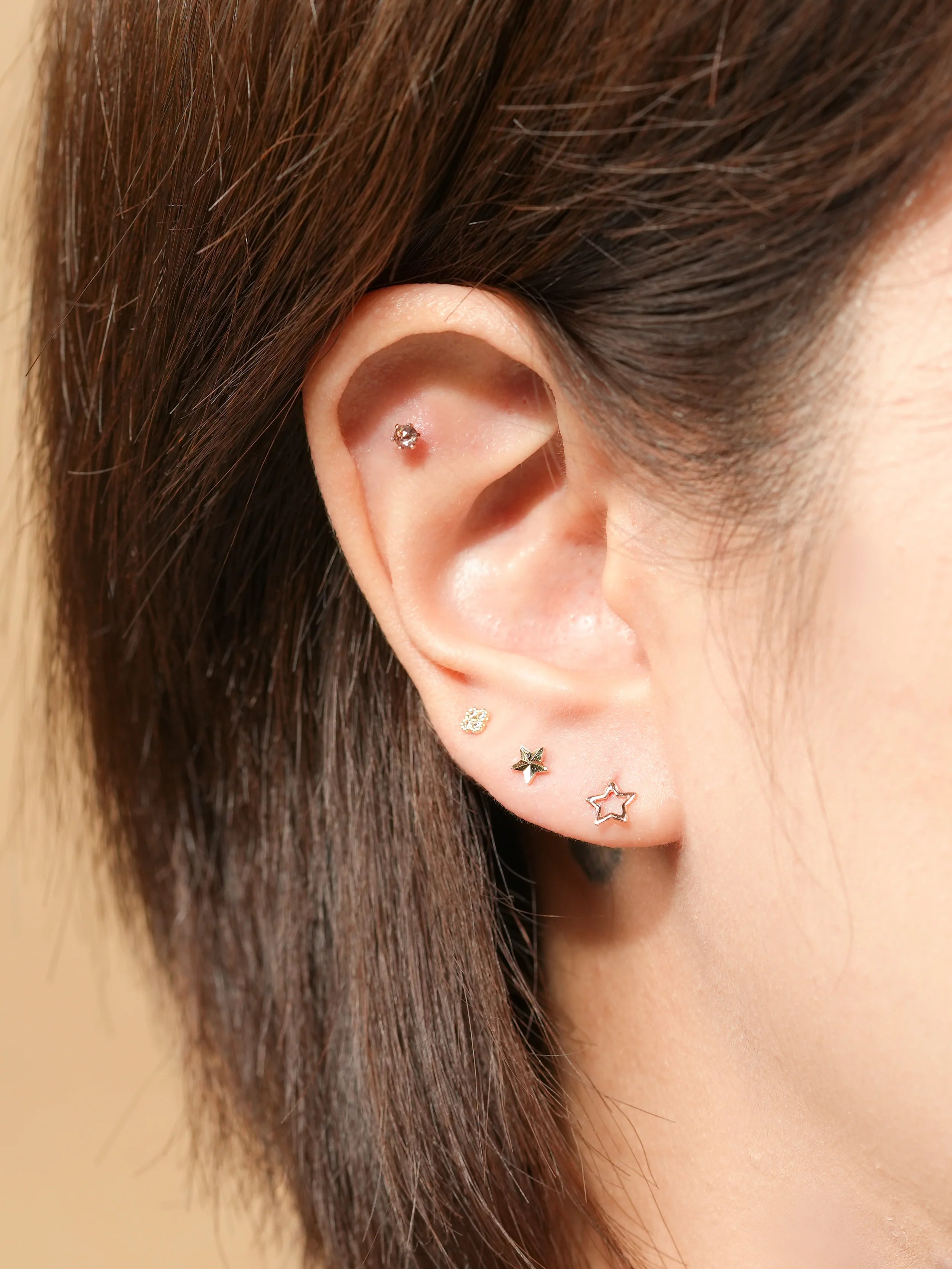 14K Gold Stripe Star Cartilage Earring 20G - Image 4