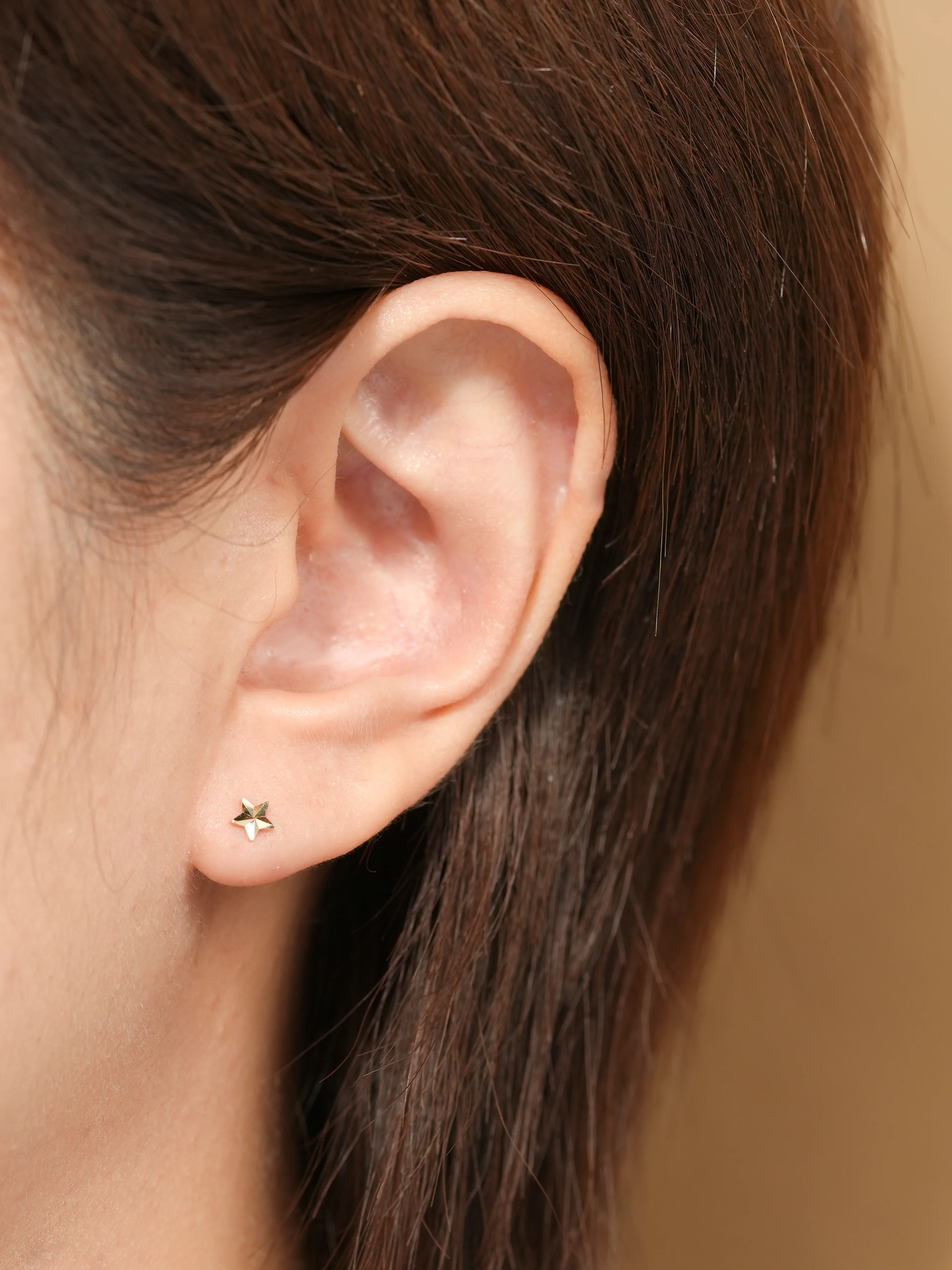 14K Gold Stripe Star Cartilage Earring 20G - Image 6