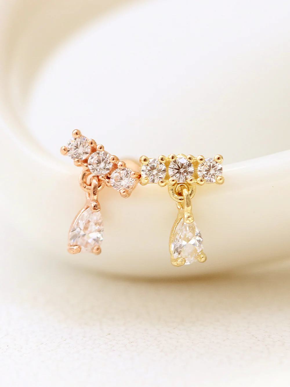14K gold Tear Drop Cubic Bar cartilage earring 20g - Image 6