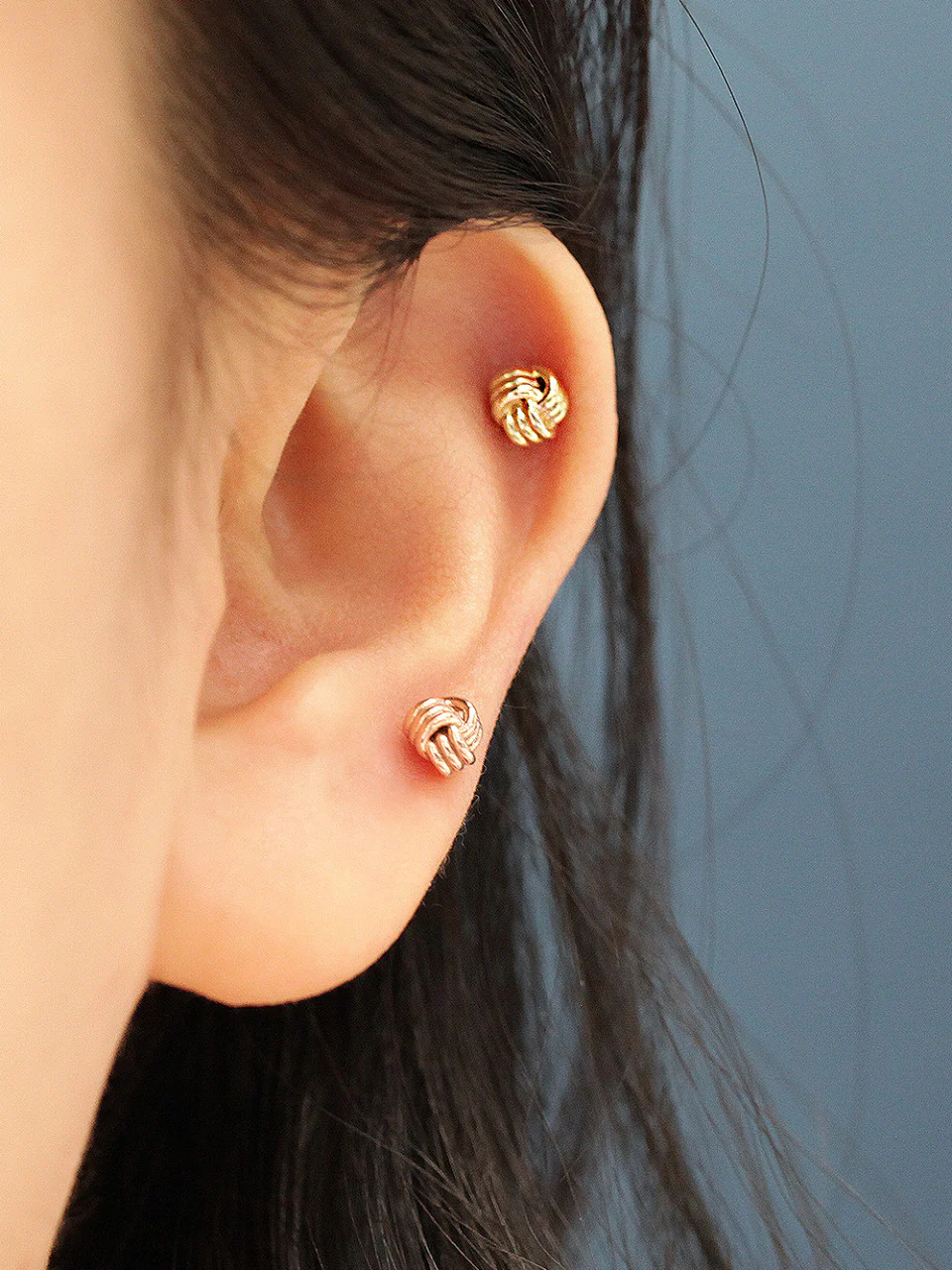 14K Gold Triangular Knot Cartilage Earring 18G16G - Image 4