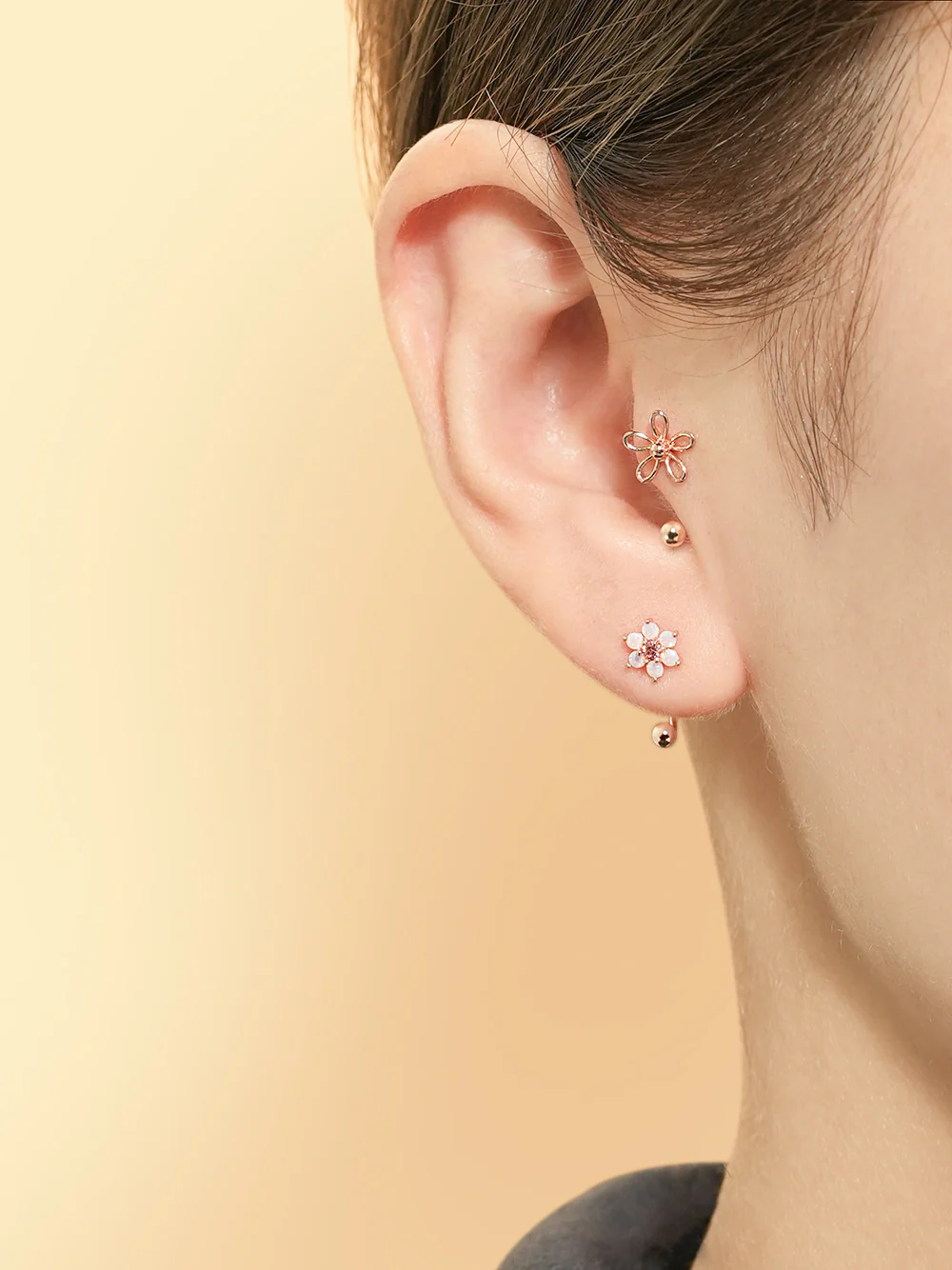 14K Gold 5 Petal Flower Curve Piercing 20G - Image 2