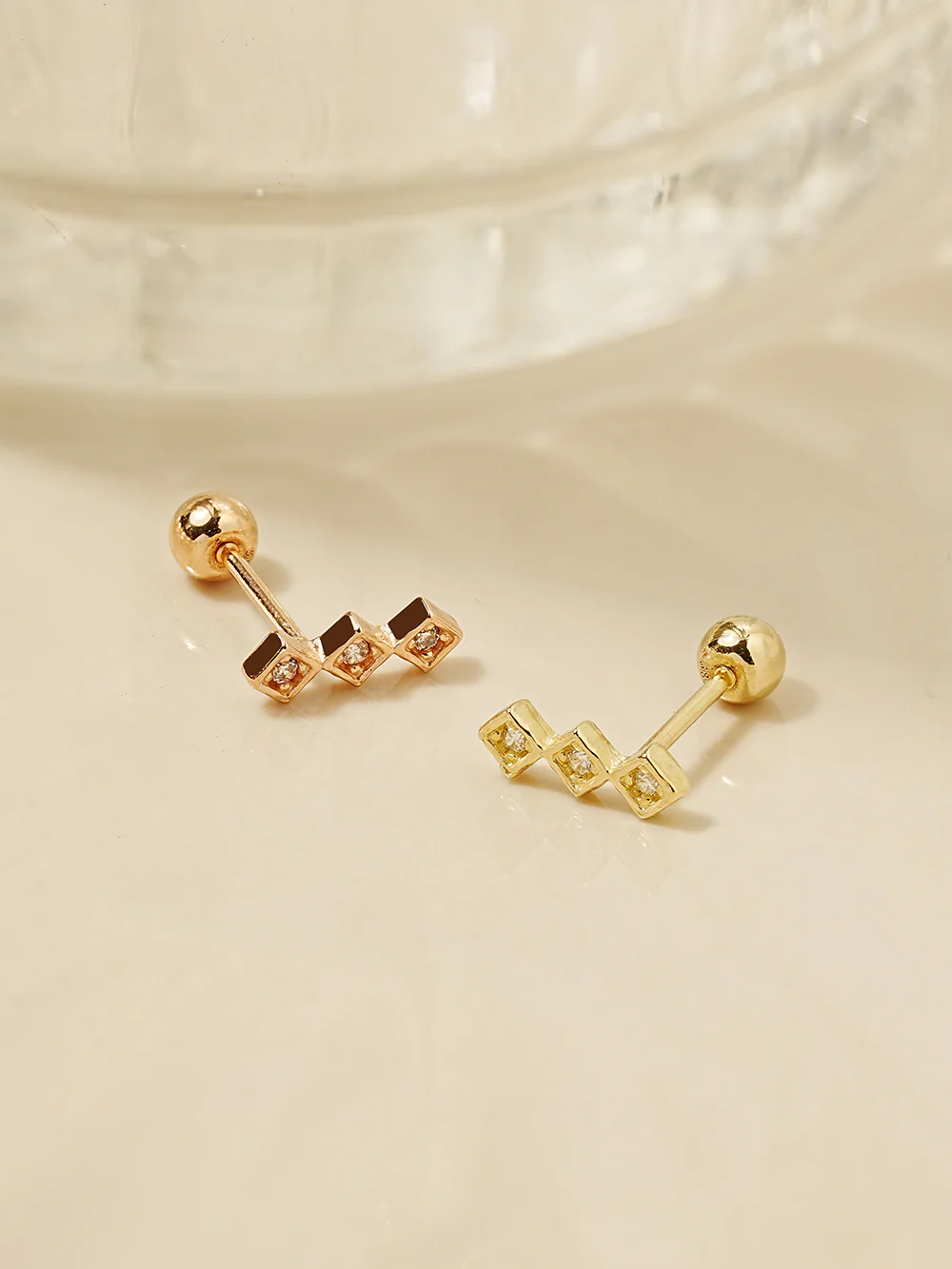 14K Gold Triple Lights Cartilage Earring 20G - Image 3