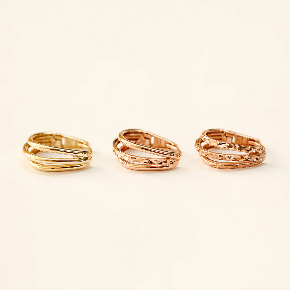 14K Gold Triple Lines Cartilage Hoop Earring - Image 3