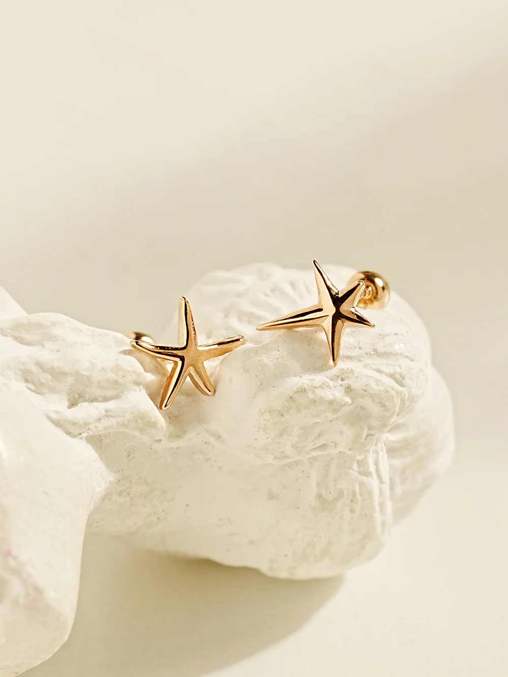 14K Gold Twinkle Stars Cartilage Earrings 20G18G16G - Image 3