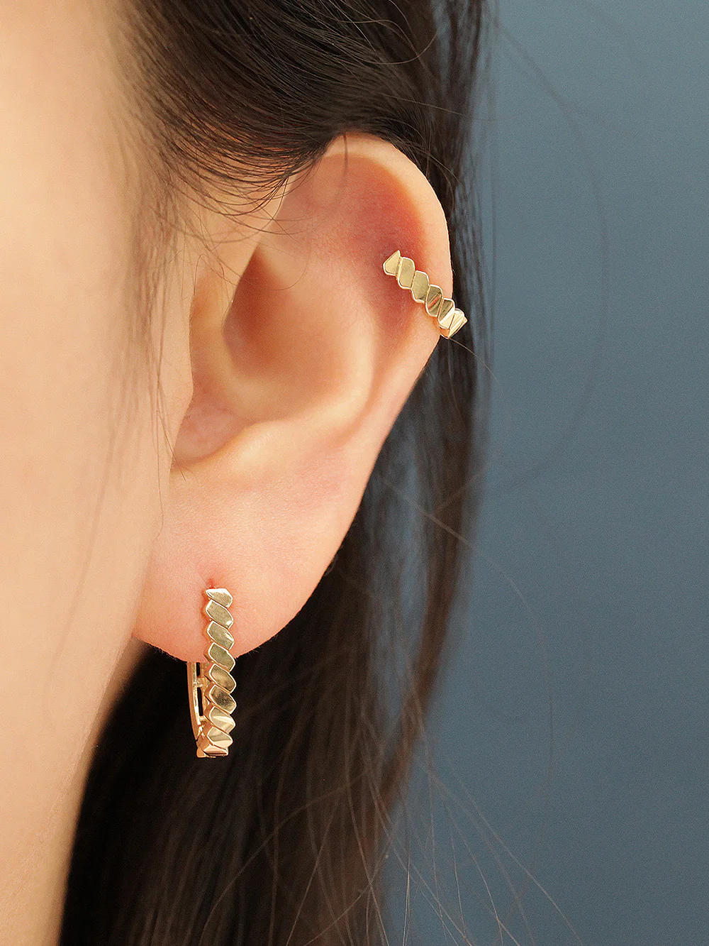 14K Gold Twist Hoop Earring