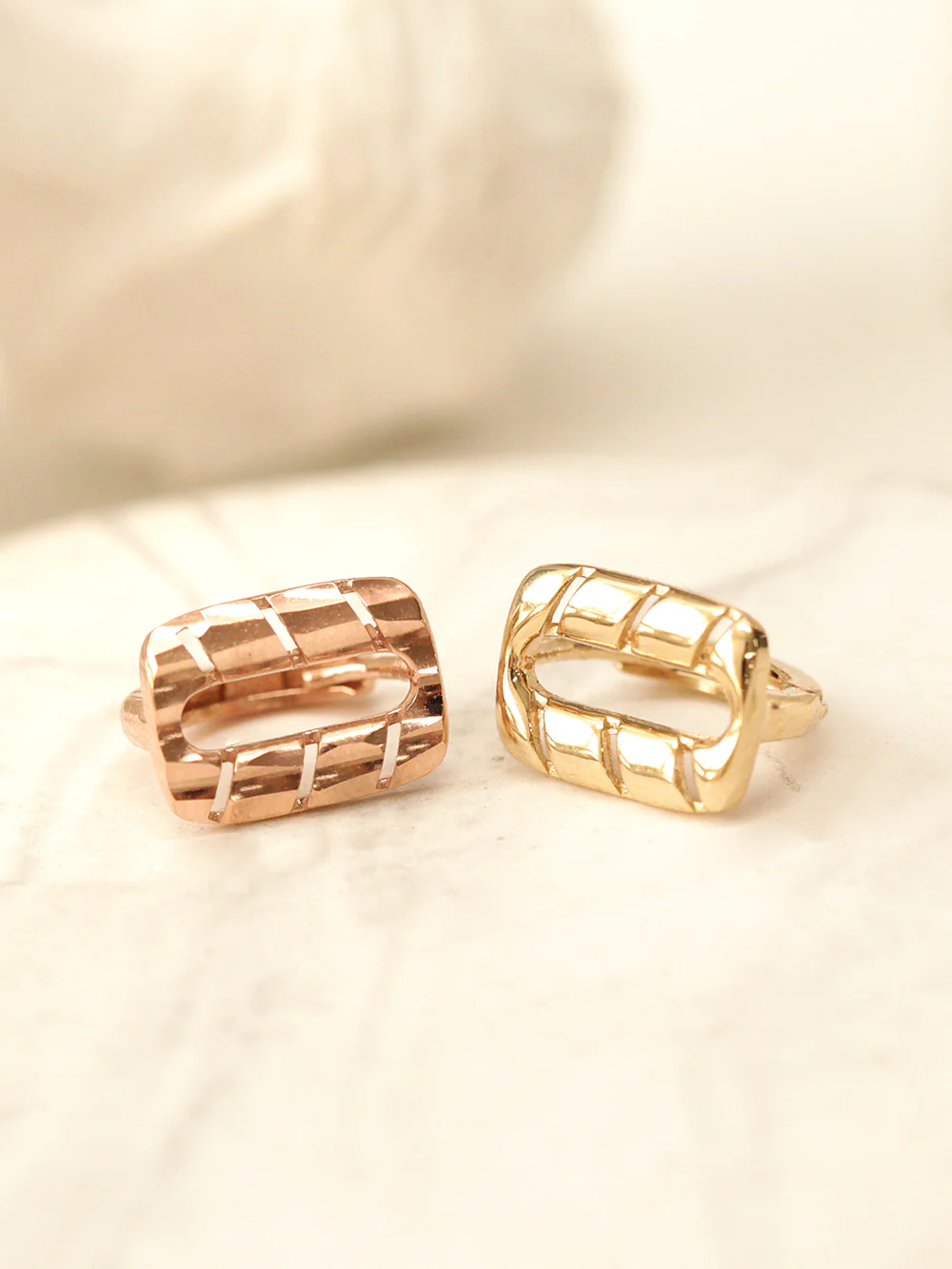 14K Gold Twist Square Hoop Earring - Image 3