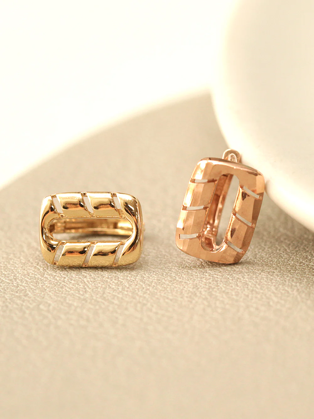 14K Gold Twist Square Hoop Earring - Image 5