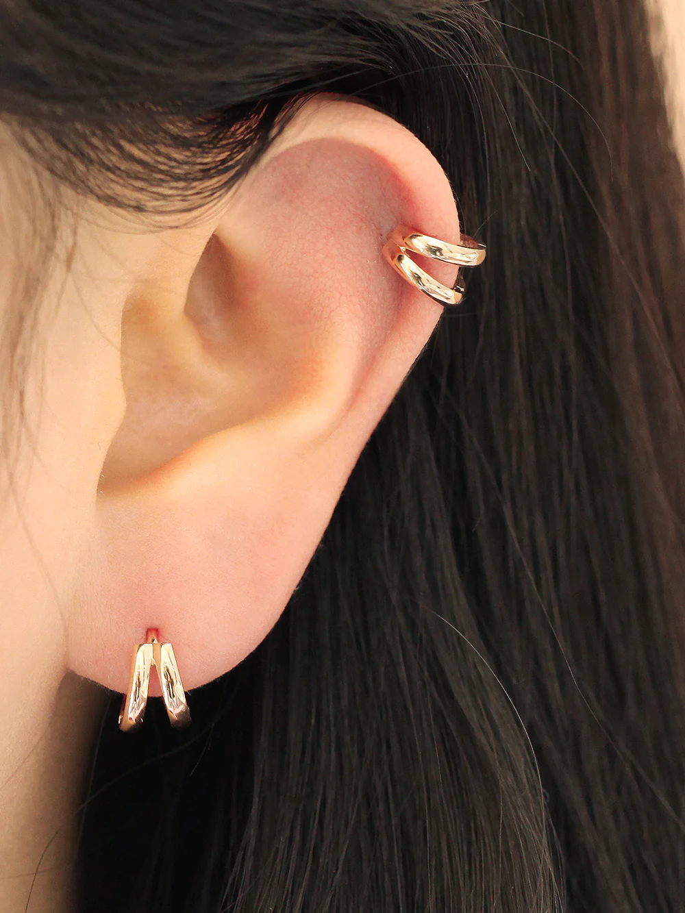 14K Gold Two Line Hoop Earring - Image 2